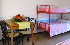 Foto dell'alloggio - Mini Appartamenti 4 Persone (Ingresso) | Villaggio Camping Rose